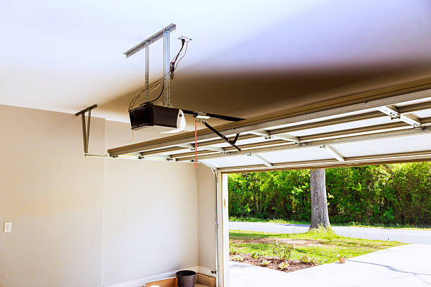 Top rated local Garage Door Installation specialists in Elmendorf, TX